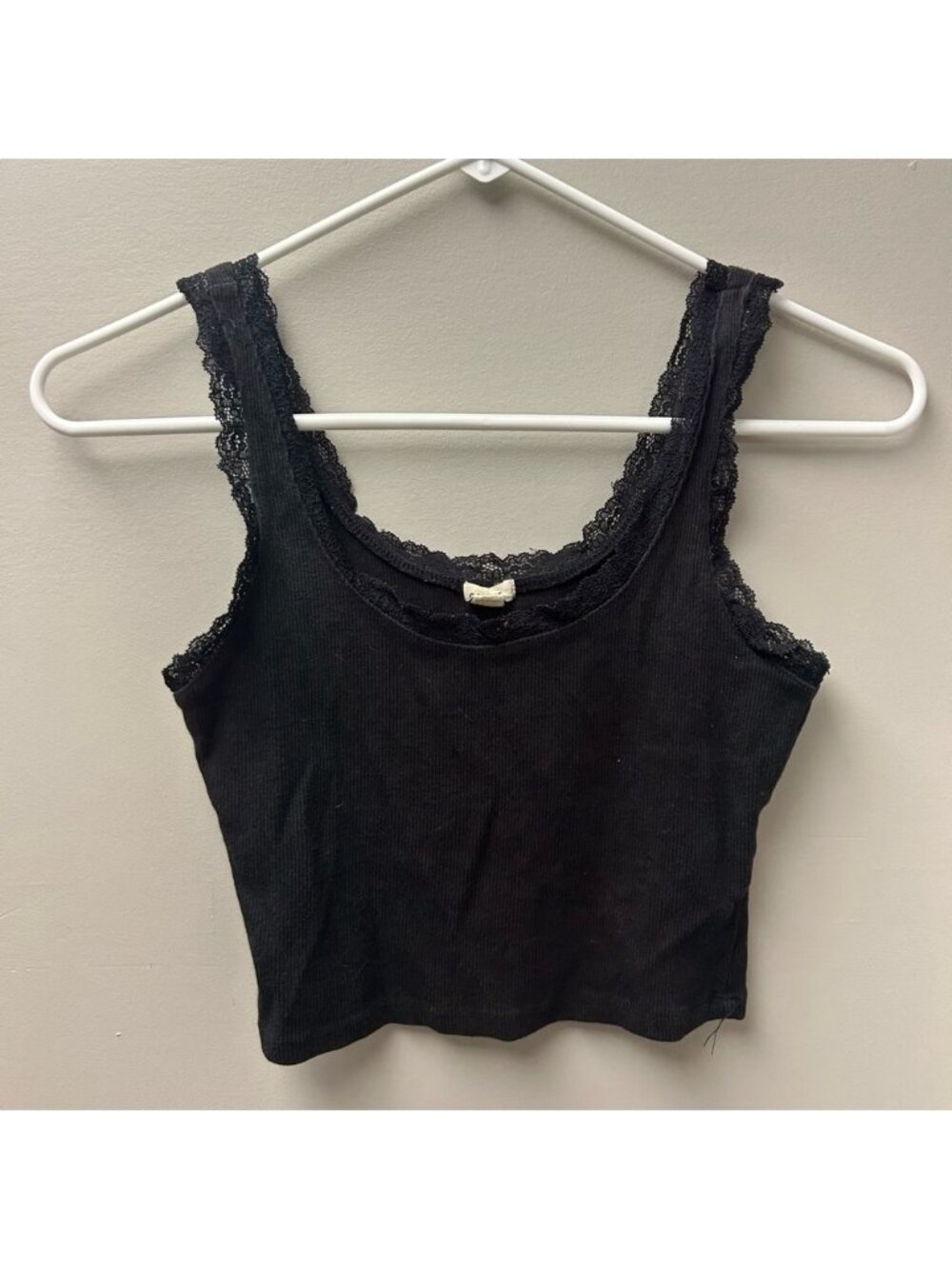 Garage Women’s Black Ribbed Cropped Tank‎ Top